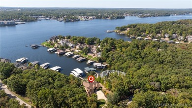In The Villages at Shawnee Bend, this Lakefront estate blends - photo 59