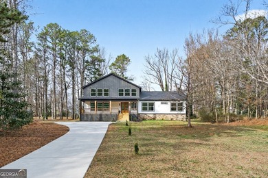 Lake Bennett Home For Sale in Fayetteville Georgia