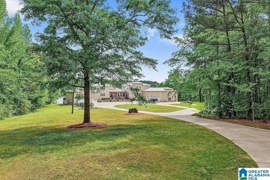 Experience the kind of lakefront estate that is convenient to - photo 13
