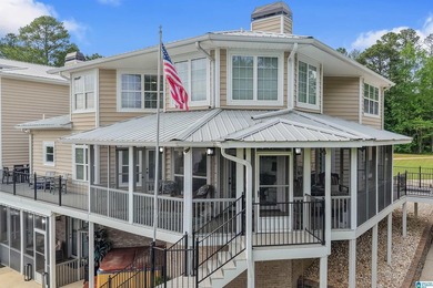 Experience the kind of lakefront estate that is convenient to - photo 14