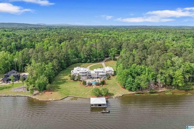 Experience the kind of lakefront estate that is convenient to - photo 18