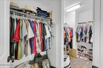 Room to spread out, flexible living spaces, and a location - photo 22