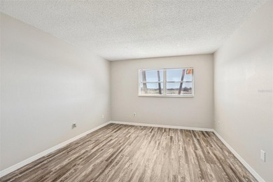 Welcome home to this beautifully renovated 2-bedroom, 1.5-bath - photo 22