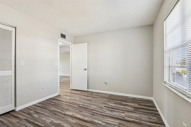 Welcome home to this beautifully renovated 2-bedroom, 1.5-bath - photo 27