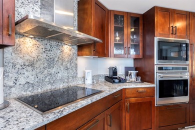 Situated near the entrance of Waikiki, Ka Lai Waikiki Beach - photo 8