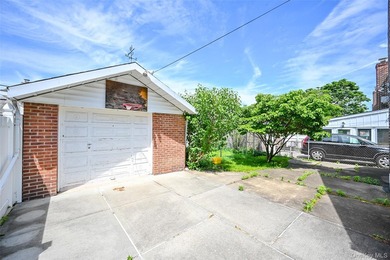 Incredible opportunity in one of Flushing's most sought-after - photo 5