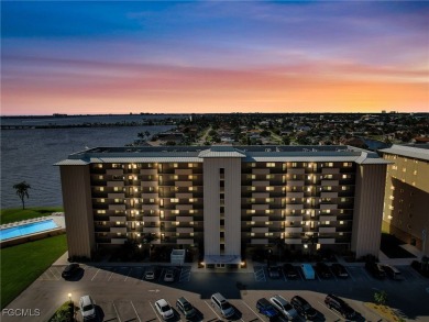 Caloosahatchee River Condo For Sale in Cape Coral Florida
