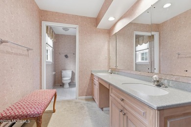 Welcome to this spacious 6-bedroom, 4.5-bath home offering over - photo 14