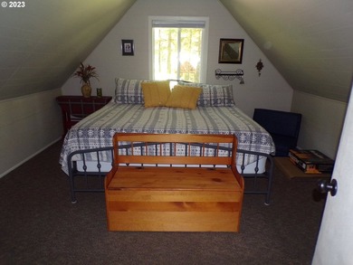 Escape to your own mountain retreat with breathtaking views of - photo 19