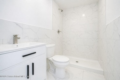 An exceptional new construction semi-detached single-family home - photo 29