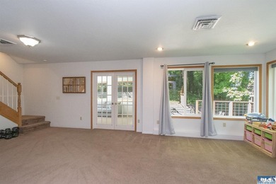 Tucked into a peaceful, creekside setting, this 3-bedroom - photo 30