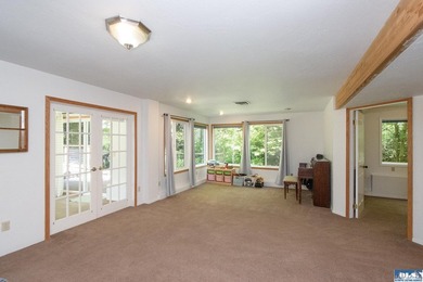 Tucked into a peaceful, creekside setting, this 3-bedroom - photo 31