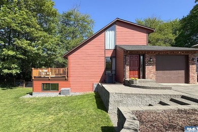 Tucked into a peaceful, creekside setting, this 3-bedroom - photo 49