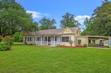 Toledo Bend Lake Home For Sale in Hemphill Texas