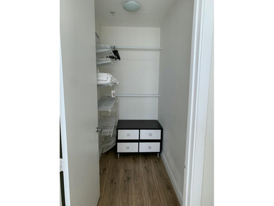 Boutique building in the desirable Edgewater neighborhood with - photo 12