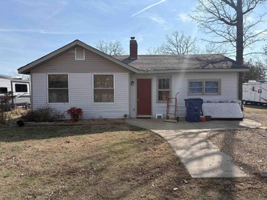 Bull Shoals Lake Home For Sale in Bull Shoals Arkansas