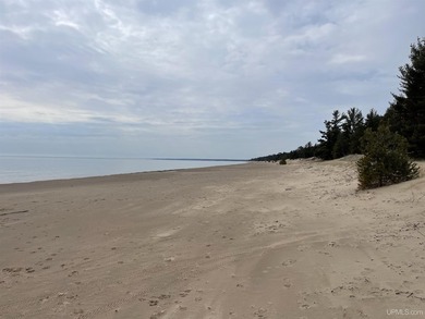 A once-in-a-generation offering on the north shore of Lake - photo 31