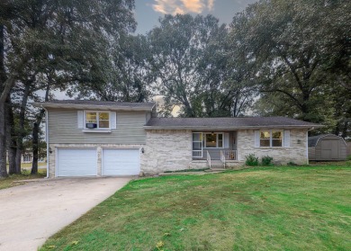 Driftwood Lake Home For Sale in Mountain Home Arkansas