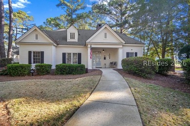 Turnkey, renovated golf cottage with short-term rental - photo 1