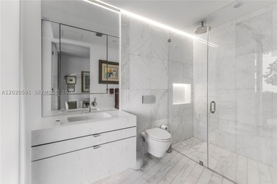 Rarely available & meticulously curated, this stunning Unit E - photo 11