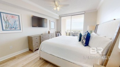 This beautifully refurbished 4-bedroom, 4-bath condominium - photo 12