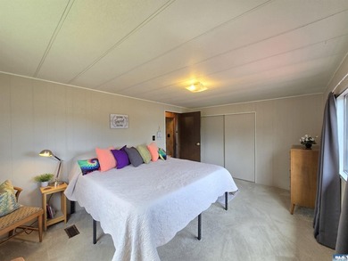 Move-in ready, comfortable double wide little gem located in - photo 13