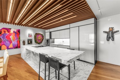 Rarely available & meticulously curated, this stunning Unit E - photo 16