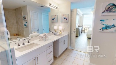 This beautifully refurbished 4-bedroom, 4-bath condominium - photo 18
