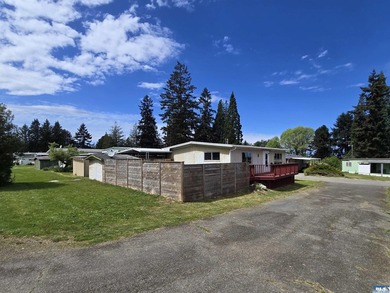 Move-in ready, comfortable double wide little gem located in - photo 18