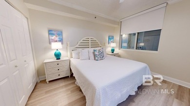 This beautifully refurbished 4-bedroom, 4-bath condominium - photo 25