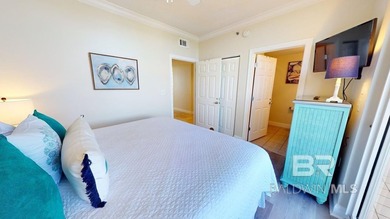 This beautifully refurbished 4-bedroom, 4-bath condominium - photo 31