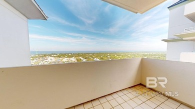 This beautifully refurbished 4-bedroom, 4-bath condominium - photo 32