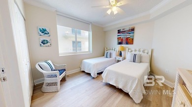This beautifully refurbished 4-bedroom, 4-bath condominium - photo 36