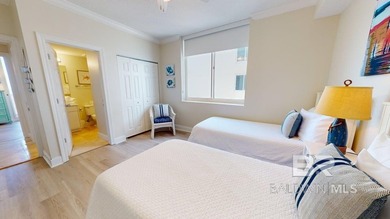 This beautifully refurbished 4-bedroom, 4-bath condominium - photo 37