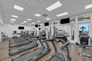 This beautifully refurbished 4-bedroom, 4-bath condominium - photo 49