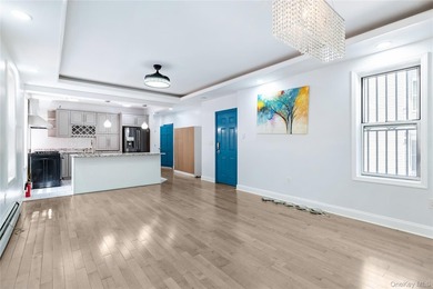 Delivered fully vacant. Over 3,300 sq ft, this large recently - photo 6