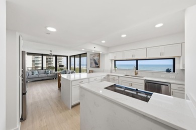 Completely renovated Gulf-front corner unit with panoramic beach - photo 3