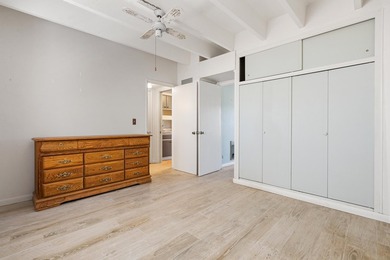 Welcome to this charming 1BR/1BA 55+ co-op in desirable Lake - photo 16