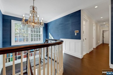 An extraordinary red-brick and stone colonial estate awaits on 2 - photo 20