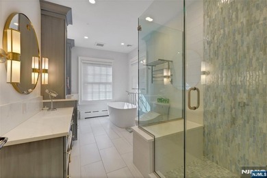 An extraordinary red-brick and stone colonial estate awaits on 2 - photo 25