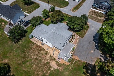 Welcome to 34 Oakland Street, a well-maintained and - photo 30