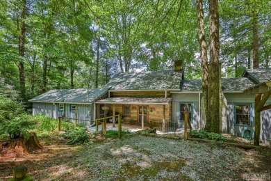 Lake Home For Sale in Highlands, North Carolina