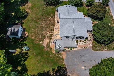 Welcome to 34 Oakland Street, a well-maintained and - photo 31