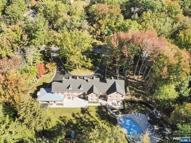 An extraordinary red-brick and stone colonial estate awaits on 2 - photo 47