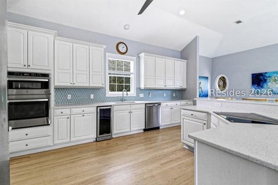 Experience the ultimate beach retreat 3 rows from the ocean - photo 8