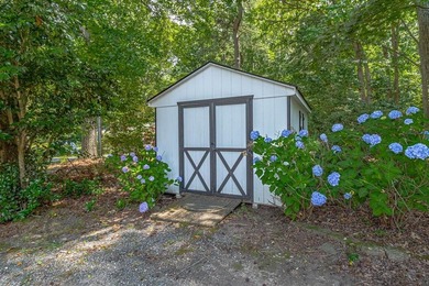 Welcome to 34 Oakland Street, a well-maintained and - photo 48