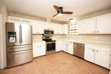 Great unit priced to sell!! Located just minutes from Fort - photo 1