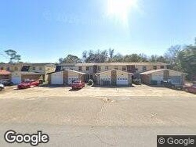 Great unit priced to sell!! Located just minutes from Fort - photo 2