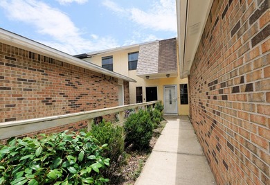 Great unit priced to sell!! Located just minutes from Fort - photo 4