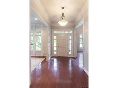 Welcome to this beautifully updated 5-bedroom, 4-bathroom home - photo 3